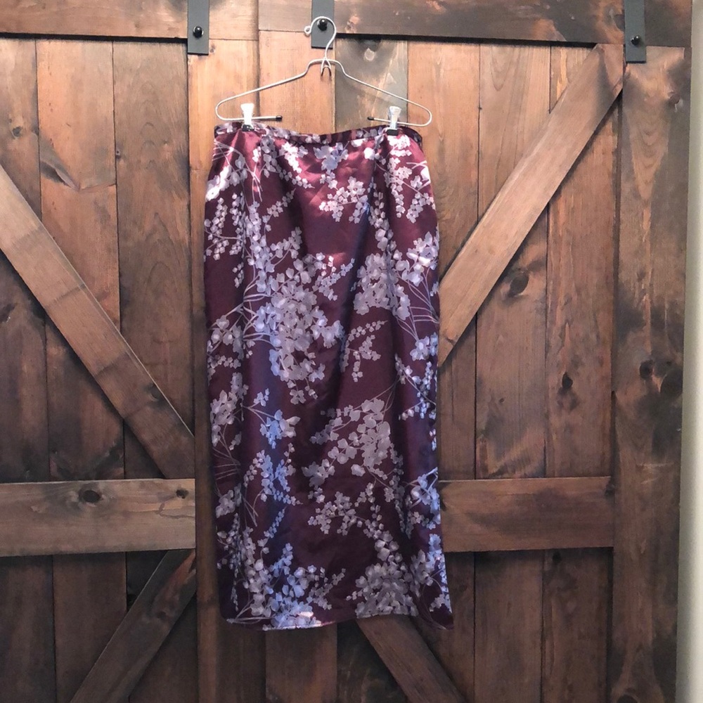 Georgeous plum skirt